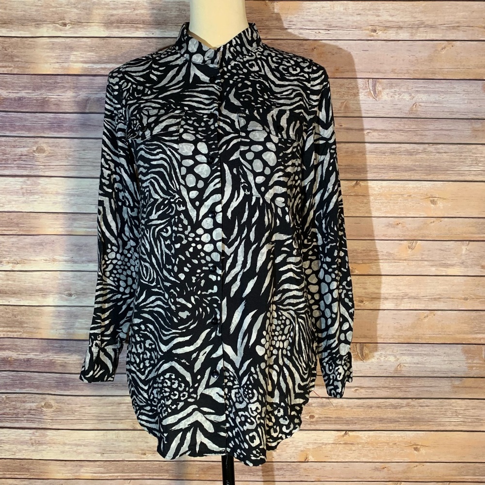 Susan Graver Animal Print Button Down Blouse. XS